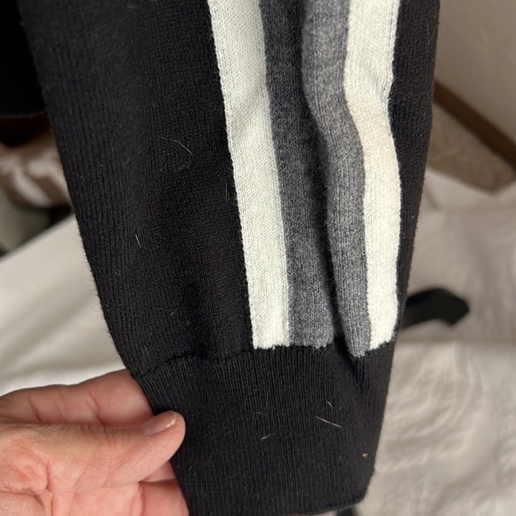 Karl Lagerfeld Mens Sweater Size XL - Picture 3 of 8